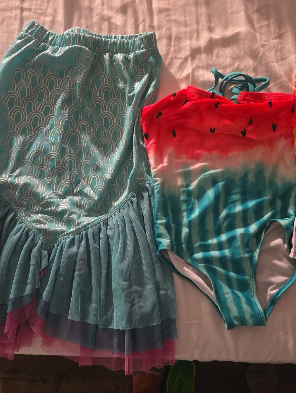 Girls 3 Bathingsuits And 2 Mermaid Tails